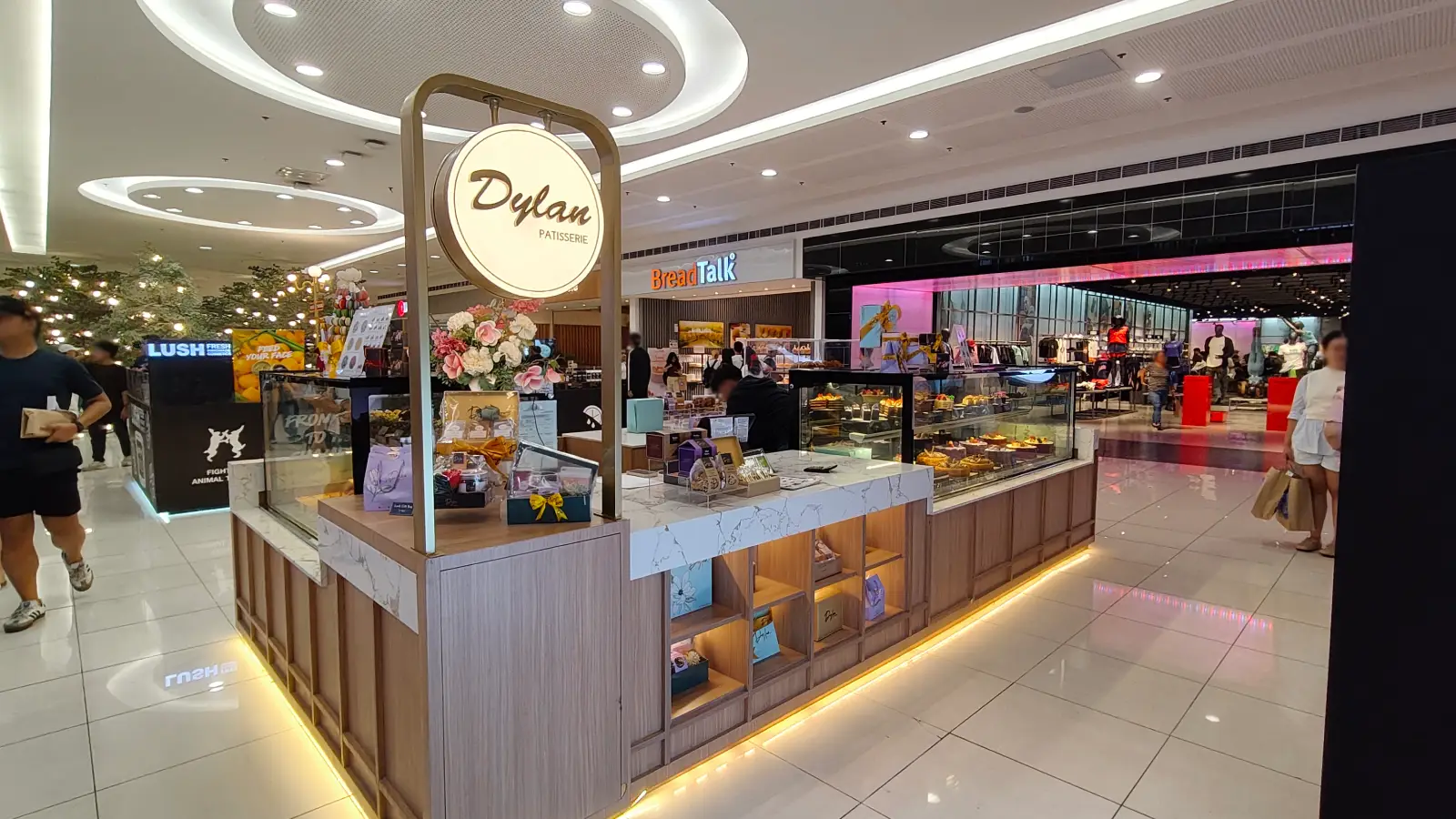 DYLAN PATISSERIE in SM City North EDSA